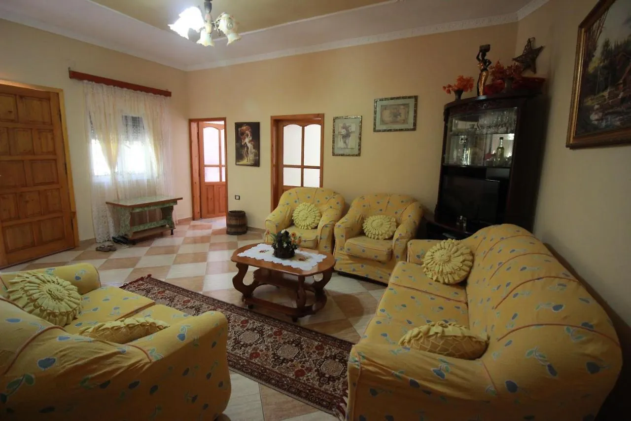 Honey-House “Kastrioti” Daire Përmet 0*,