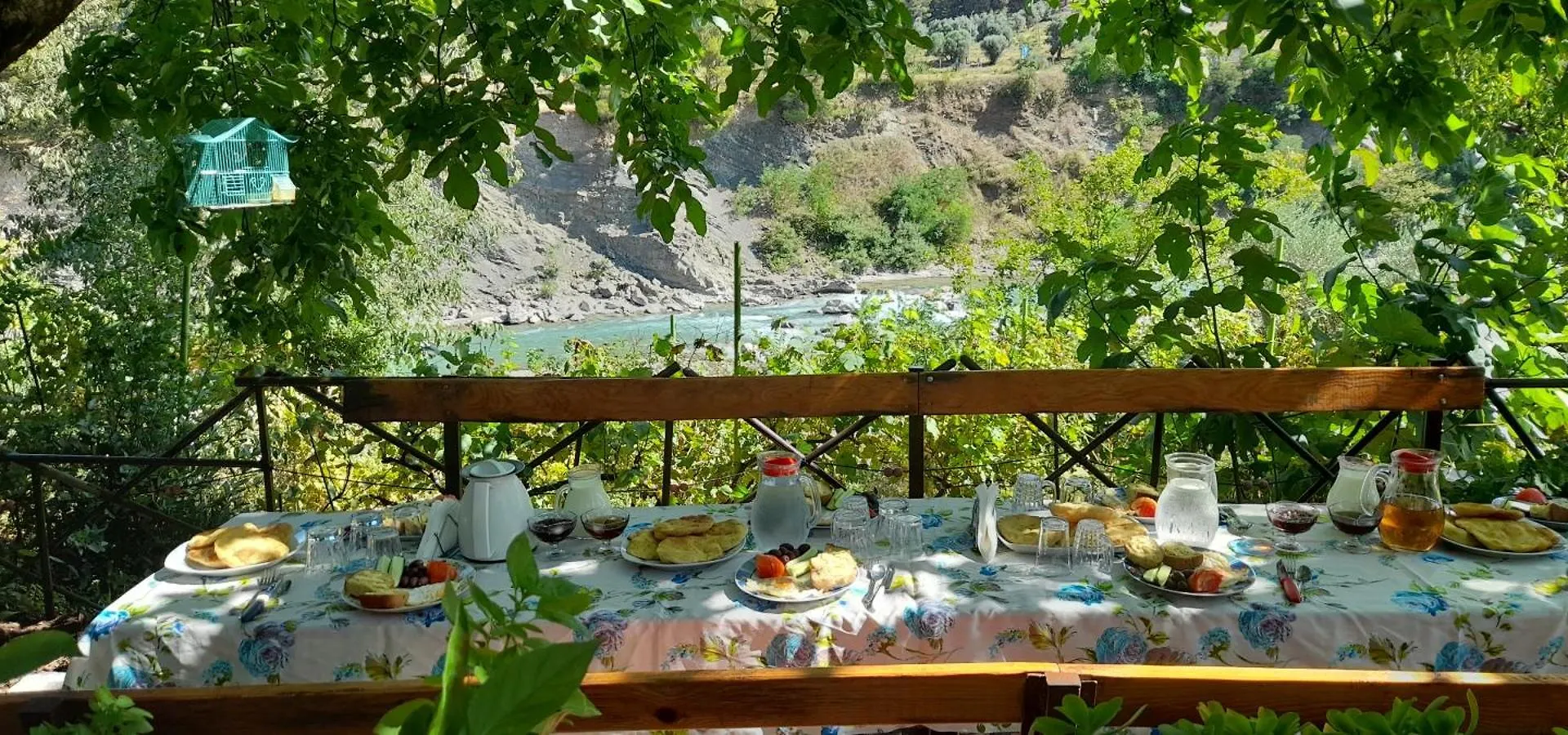 Honey-House “Kastrioti” Daire Përmet Arnavutluk