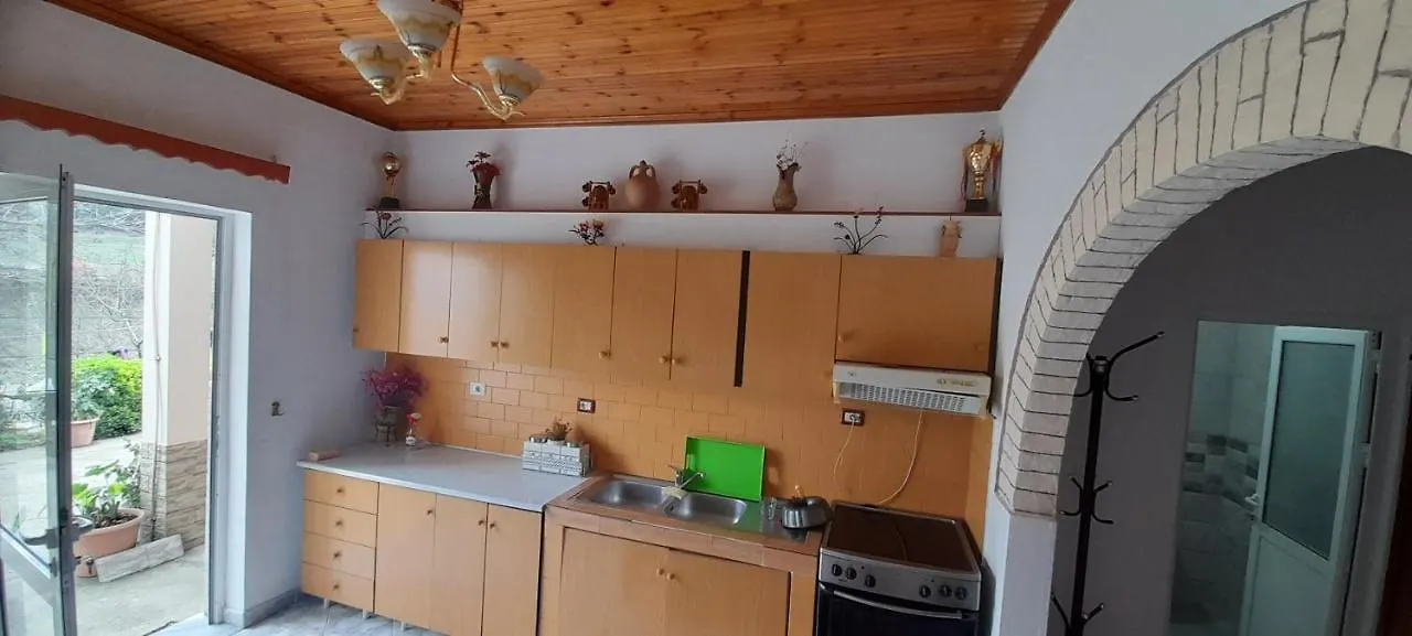 Honey-House “Kastrioti” Appartement Përmet